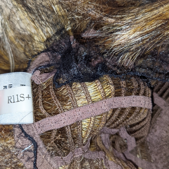 Raquel Welch - Modern Love Wig - Picture 12 of 13